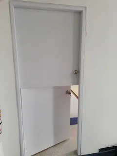 Puertas de madera, referencia PT052