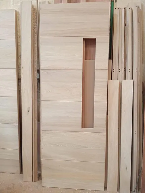 Puertas de madera, referencia PT055